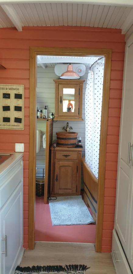 Roulotte En Bois Sud France Guest House Le Soler Luaran gambar